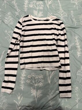 Active USA Black & White Striped Long Sleeve Tee